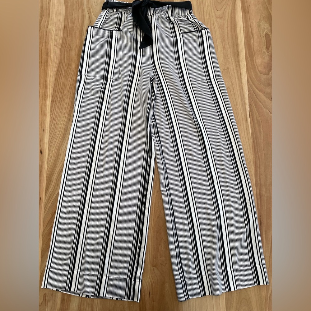 Victoria’s Secret Striped Satin Lounge Pajama Pants Size Small Pockets